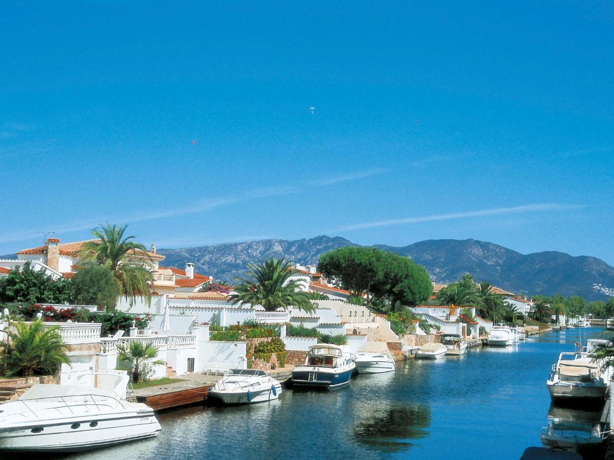 Holiday Home Requesens Canal Empuriabrava Eksteriør bilde